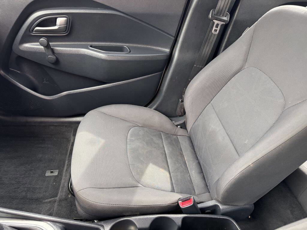 Used 2015 Kia Rio LX image 11