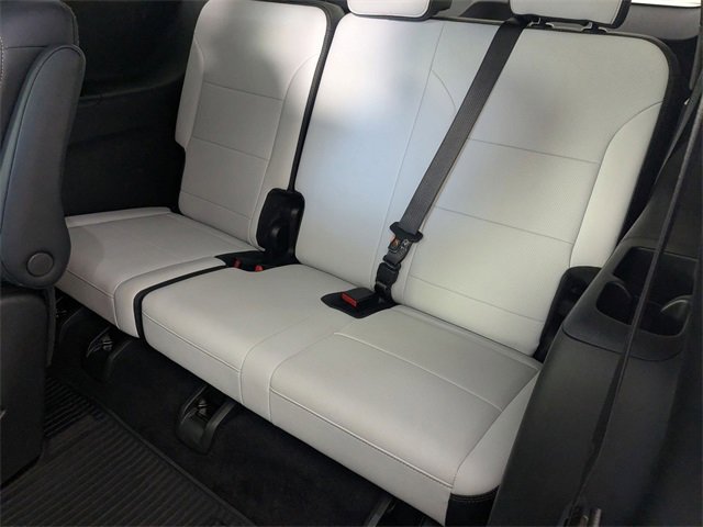 Certified 2025 Chevrolet Traverse High Country image 30