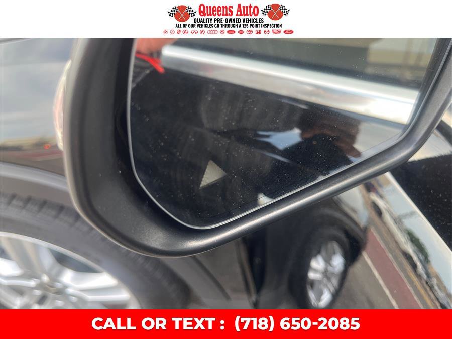 Used 2021 Mercedes-Benz GLB 250 4MATIC w/ Premium Package image 38