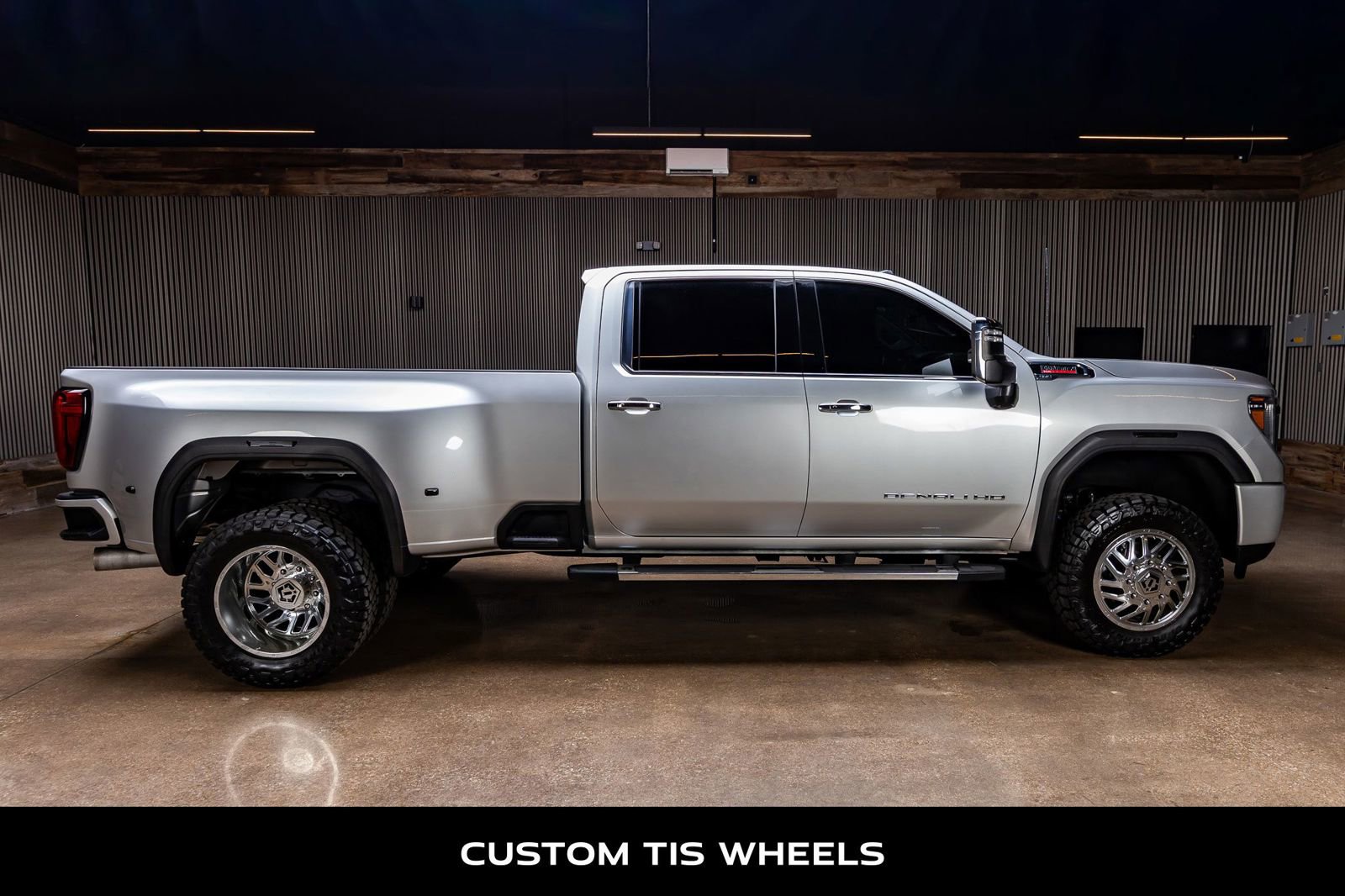 Used 2021 GMC Sierra 3500 Denali w/ Denali Ultimate Package AWD/4WD image 9