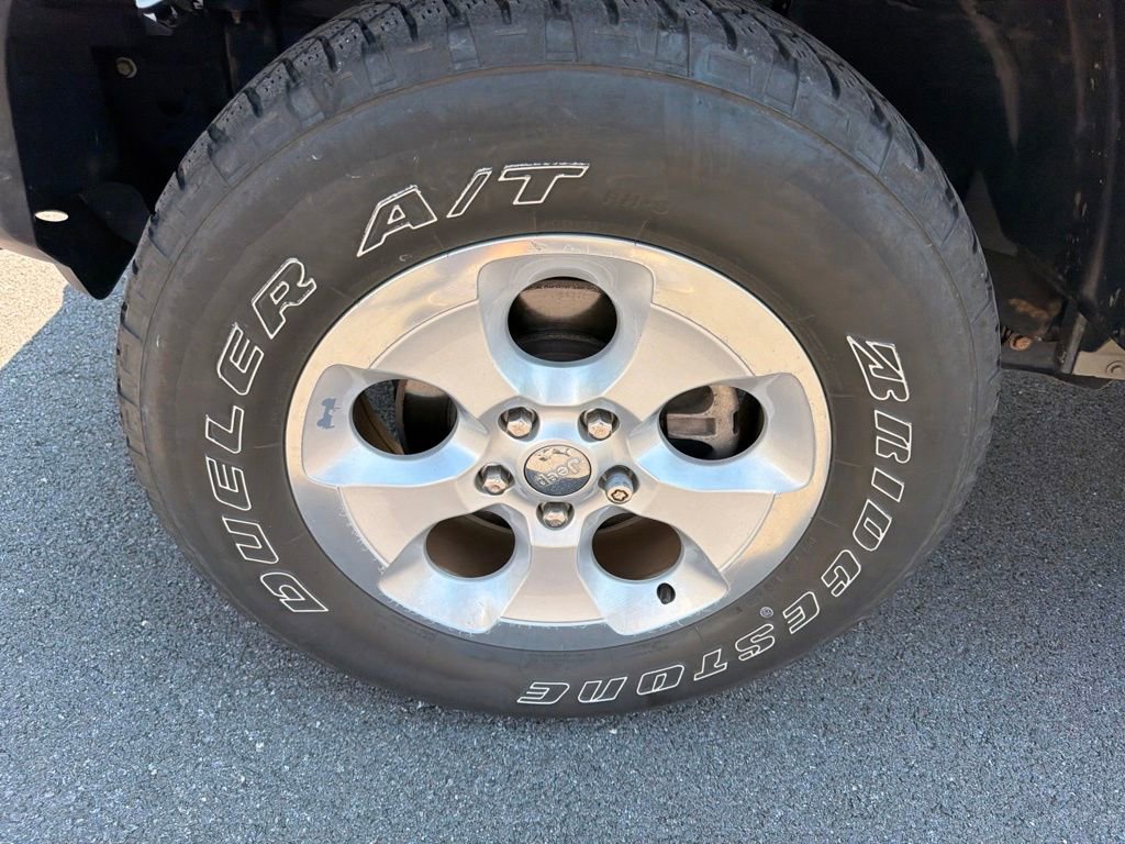 Used 2020 Jeep Gladiator Sport w/ Quick Order Package 24S AWD/4WD image 28