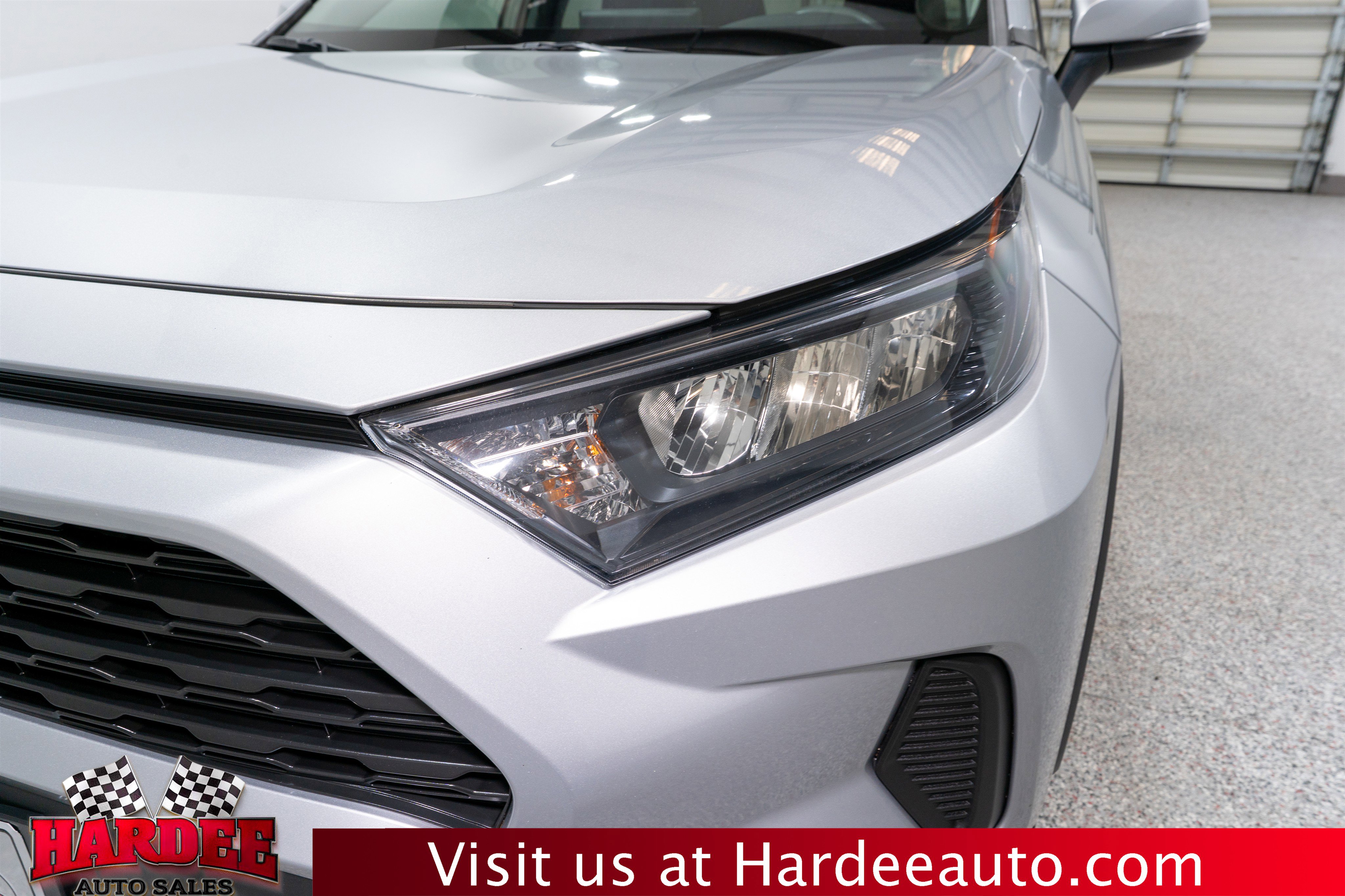 Used 2022 Toyota RAV4 LE image 8