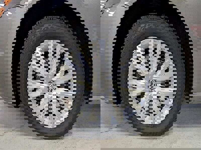 Used 2015 Volkswagen e-Golf Limited Edition image 15