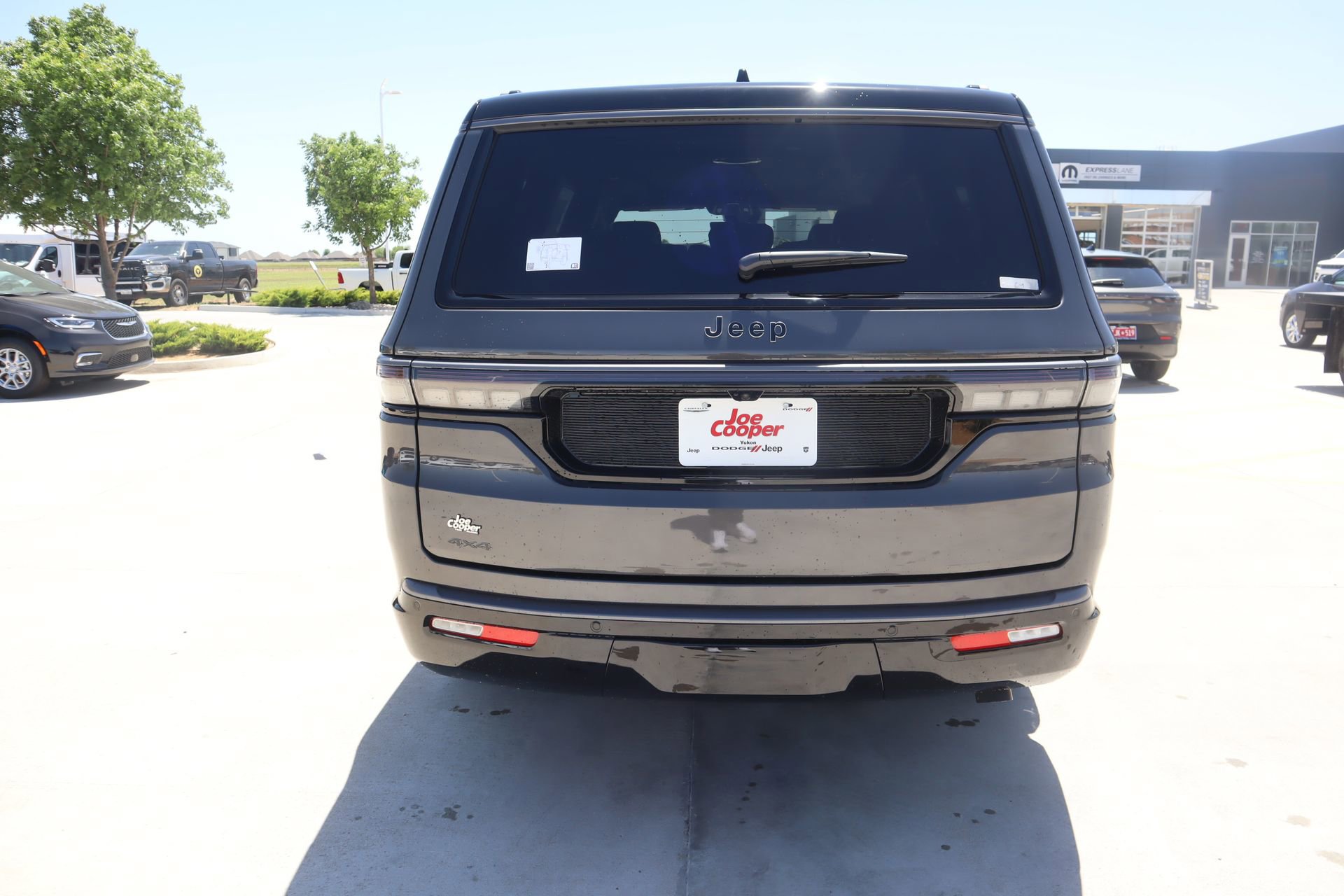 New 2026 Jeep Grand Wagoneer 4WD image 24