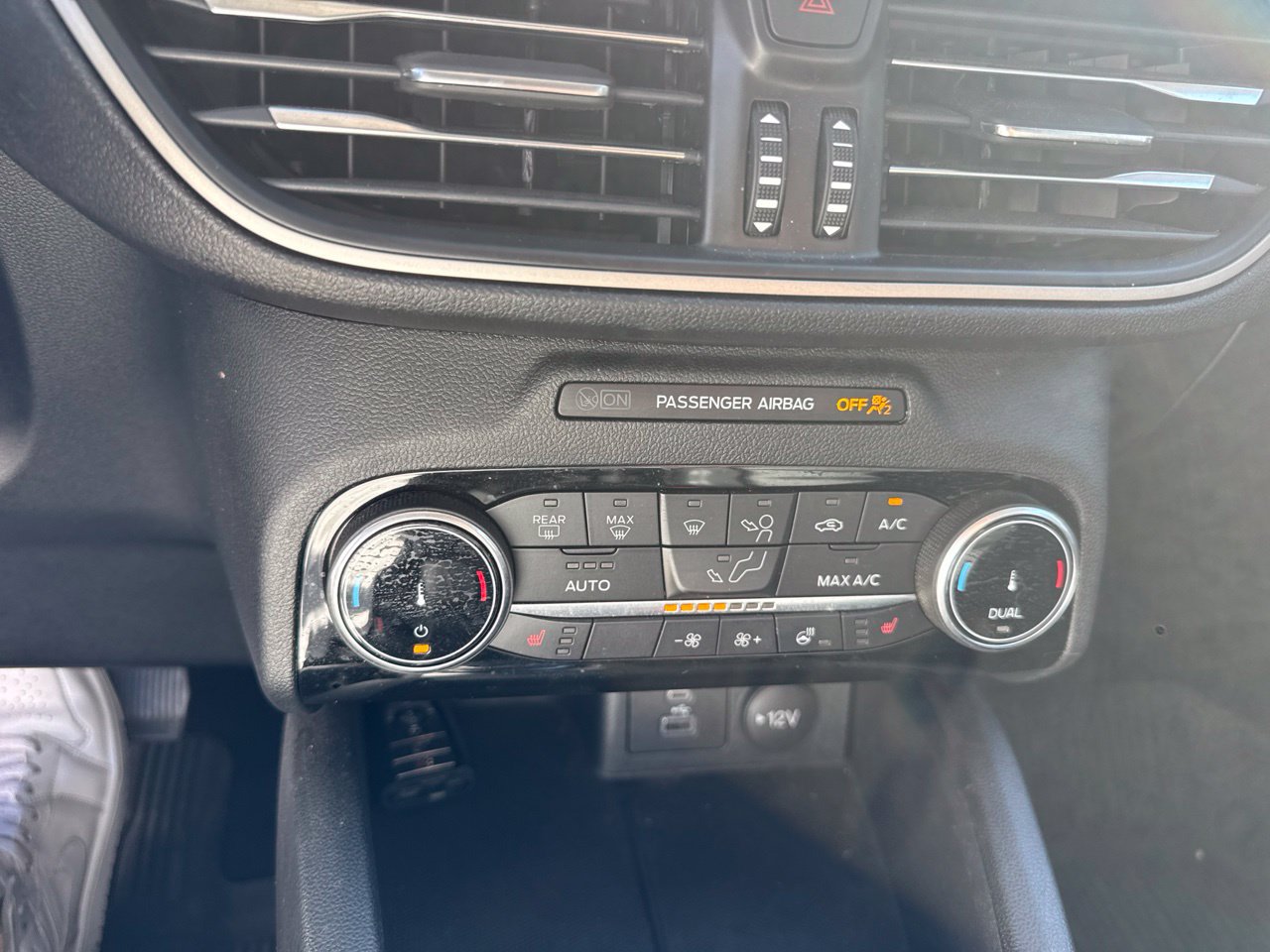 Used 2022 Ford Escape SEL FWD image 13