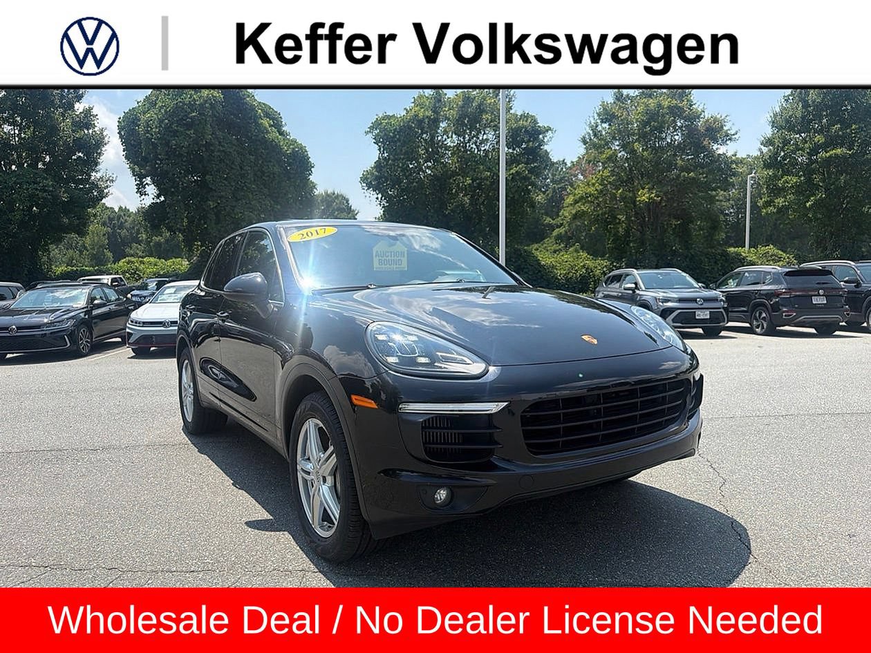 Used 2017 Porsche Cayenne S AWD/4WD image 7