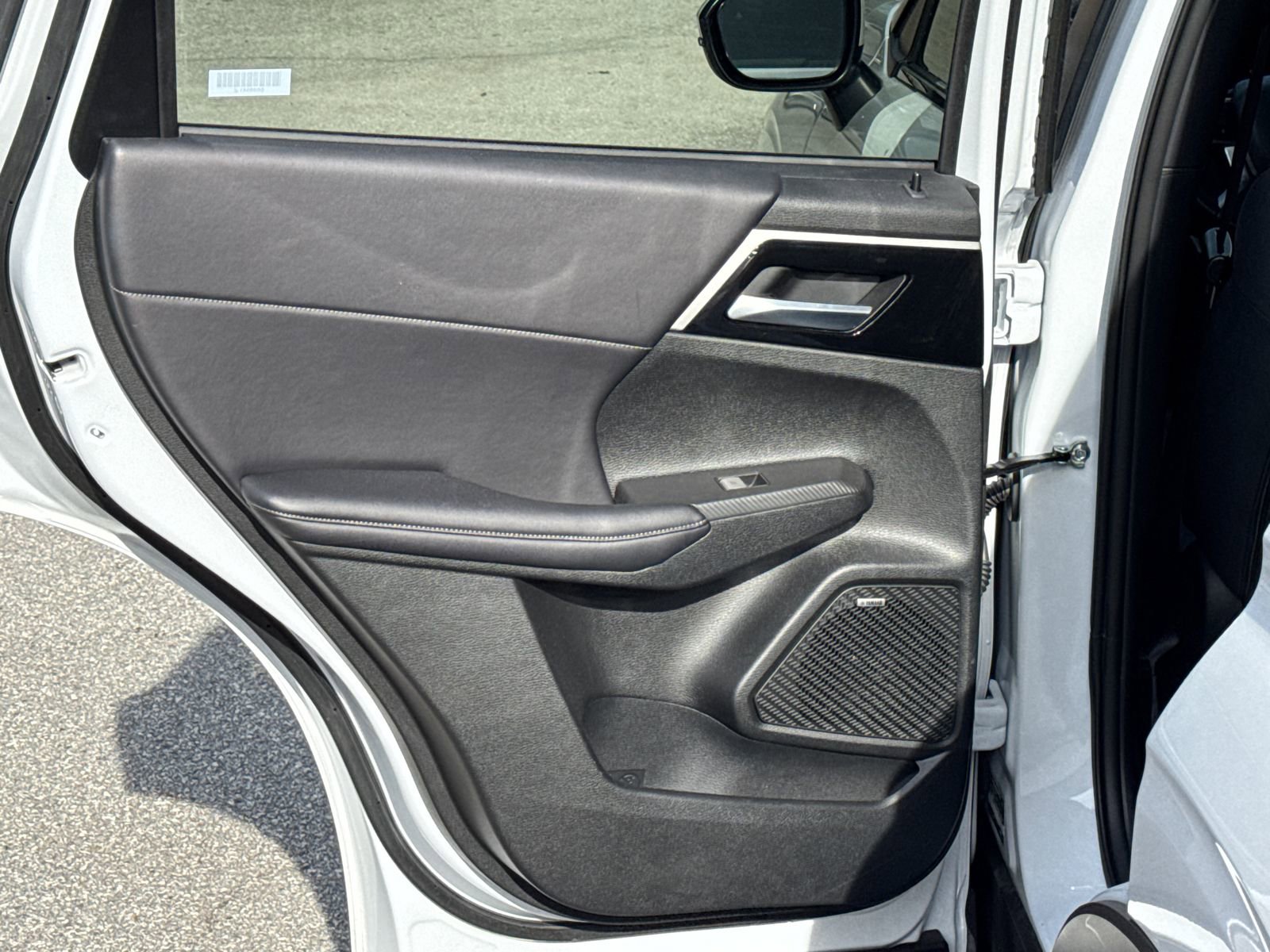 Used 2025 Mitsubishi Outlander SE image 22