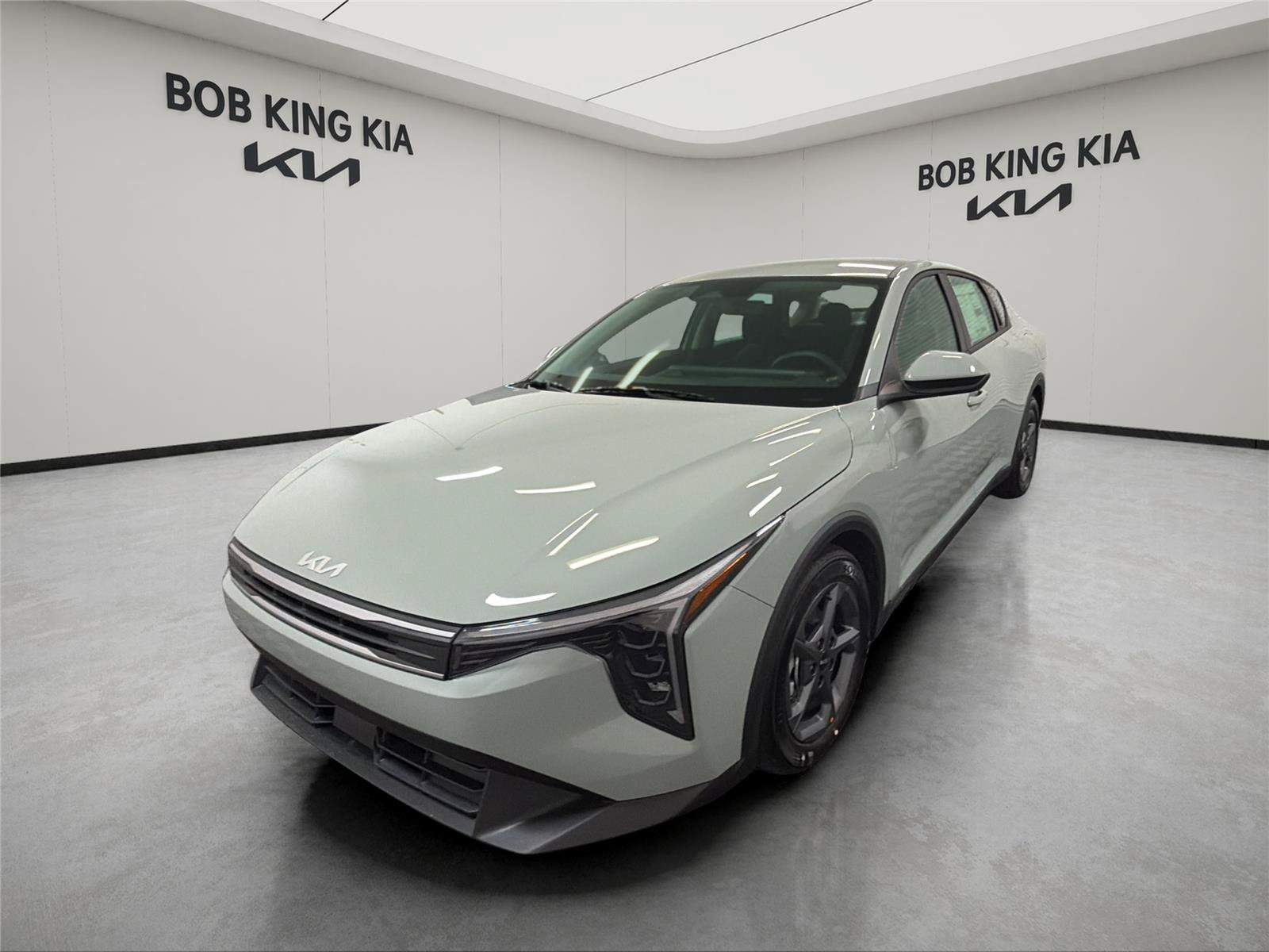 New 2026 Kia K4 FWD image 1