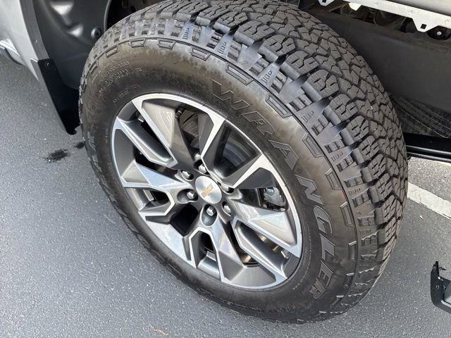 Used 2024 Chevrolet Silverado 1500 LT image 32