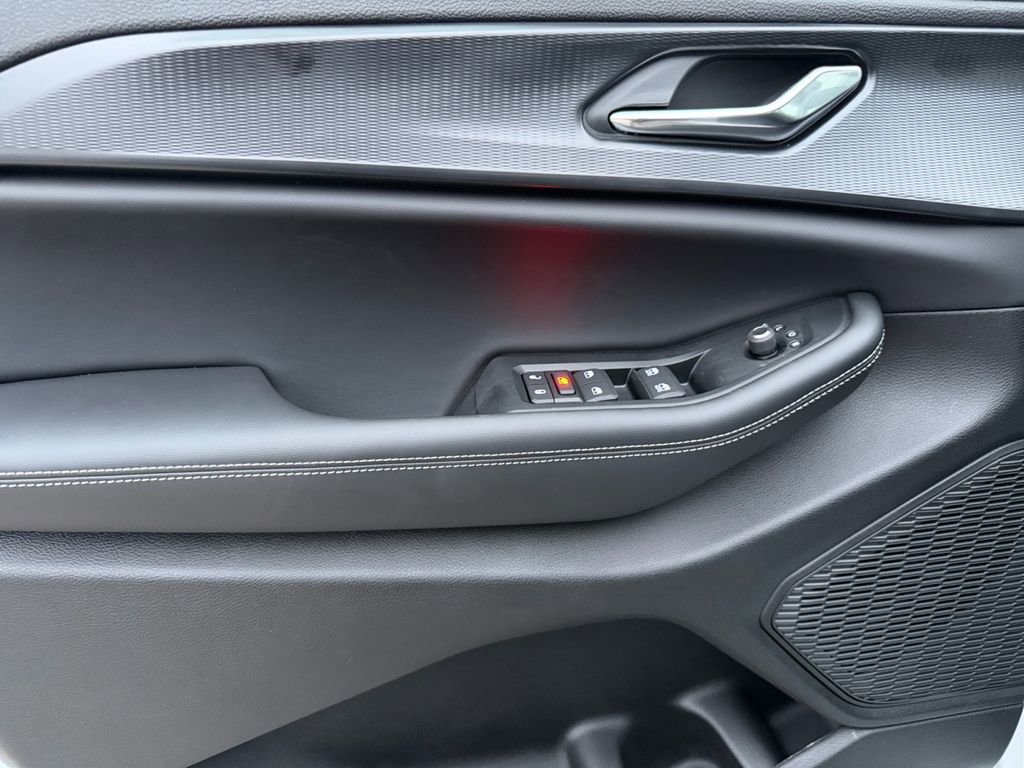 New 2025 Jeep Grand Cherokee Laredo X w/ Luxury Tech Group I image 11