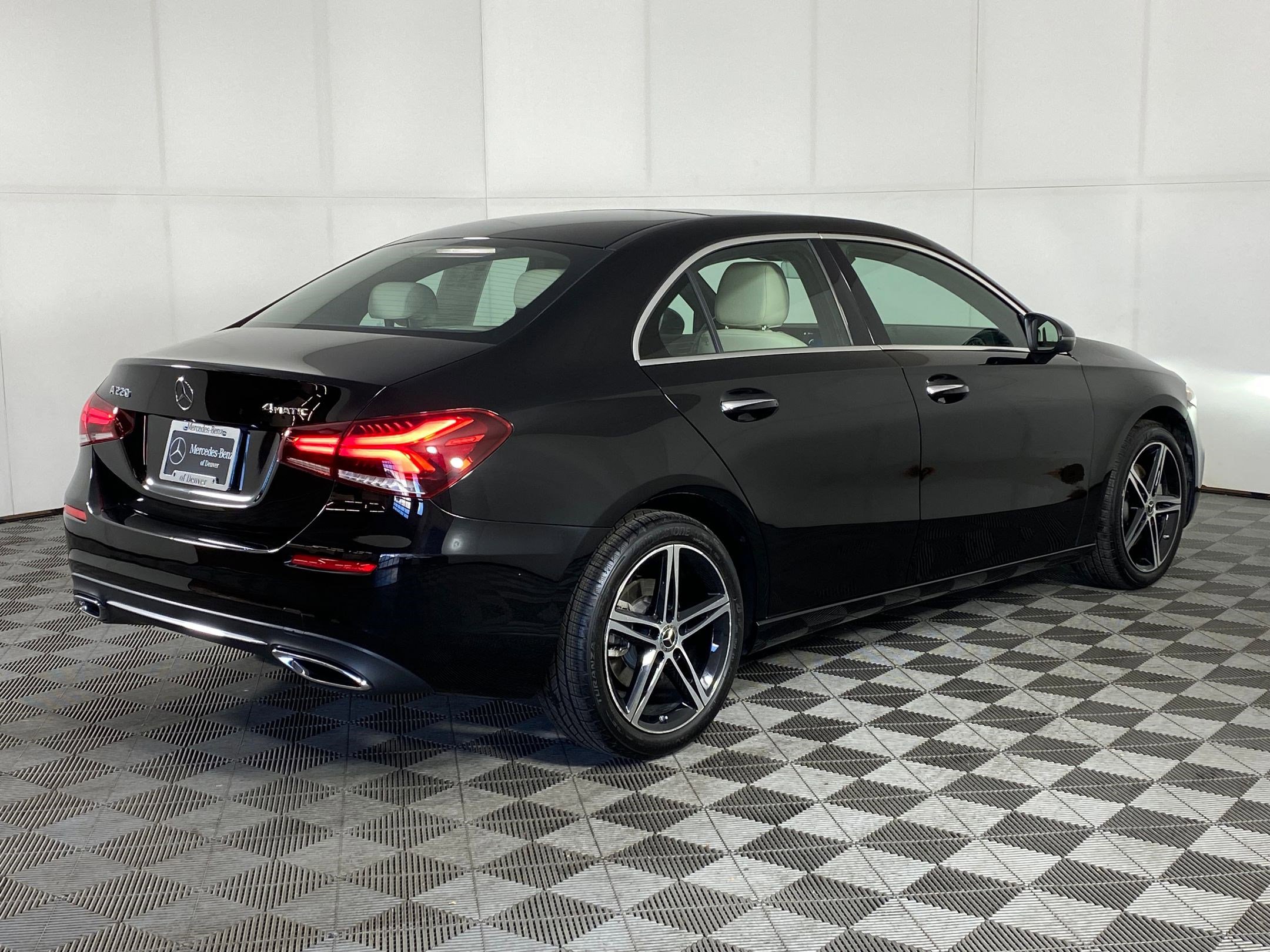 Certified 2022 Mercedes-Benz A 220 4MATIC image 9