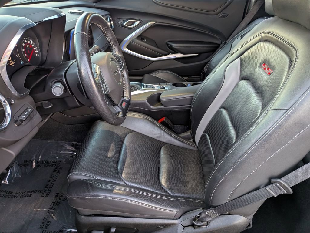 Used 2020 Chevrolet Camaro SS image 17