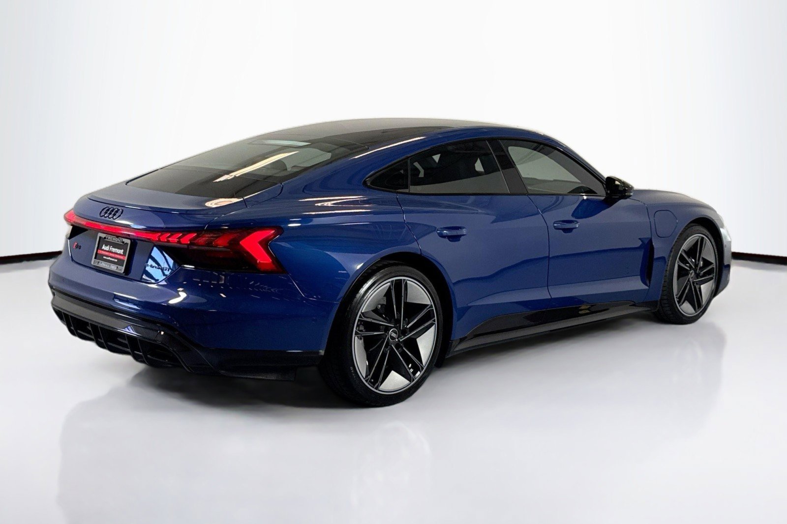 Used 2023 Audi RS e-tron GT w/ Ceramic Brake Package image 5