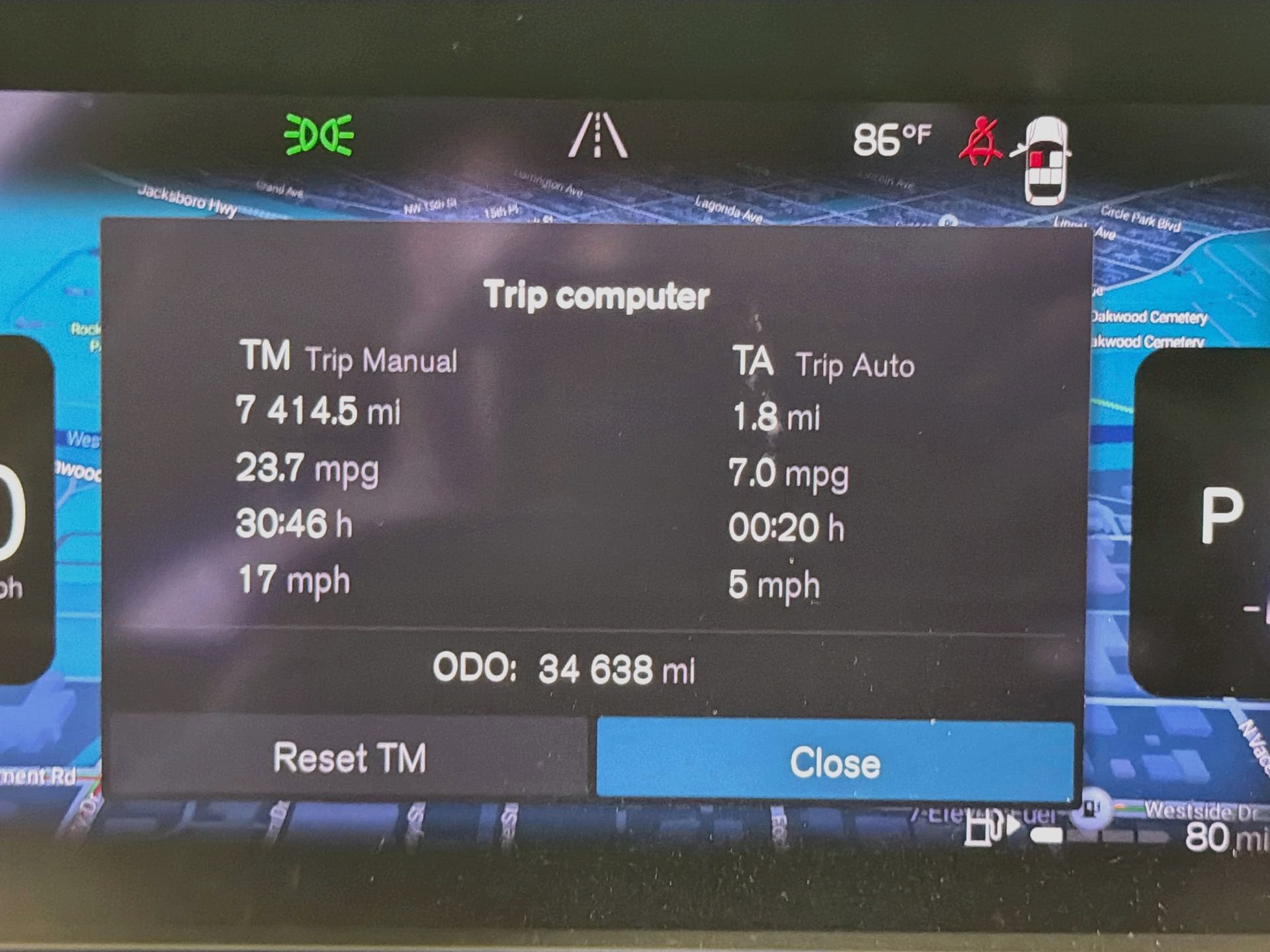 Certified 2024 Volvo XC40 B5 Plus AWD/4WD image 12