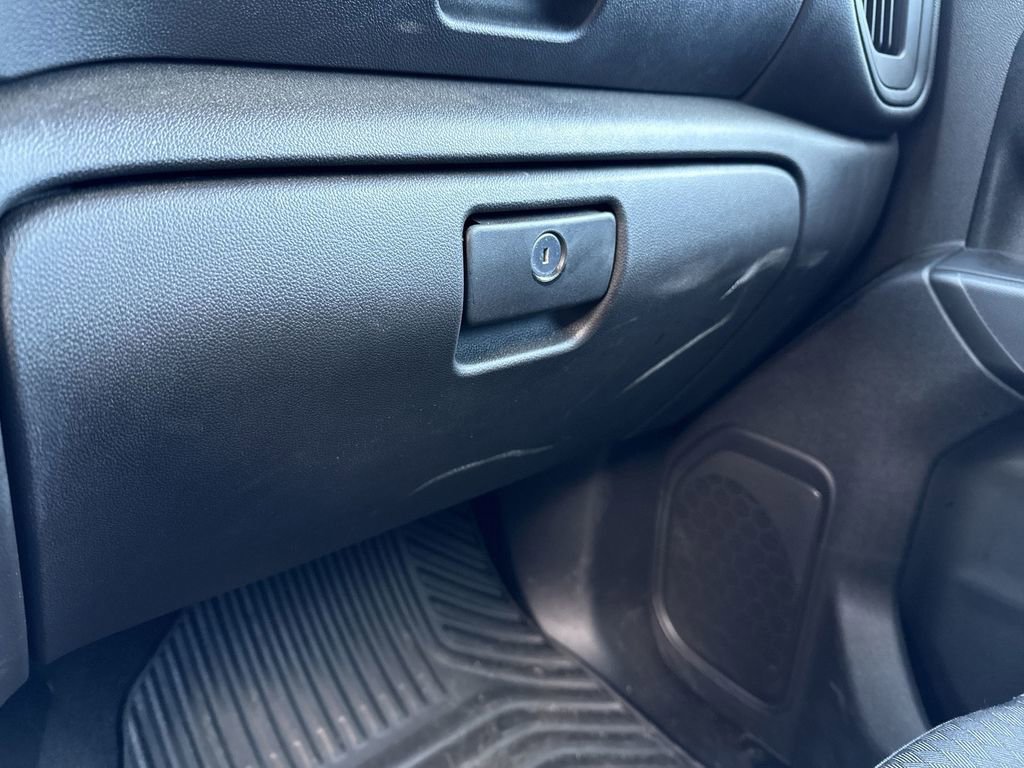 Used 2025 Chevrolet Silverado 2500 Custom w/ Custom Value Package image 30