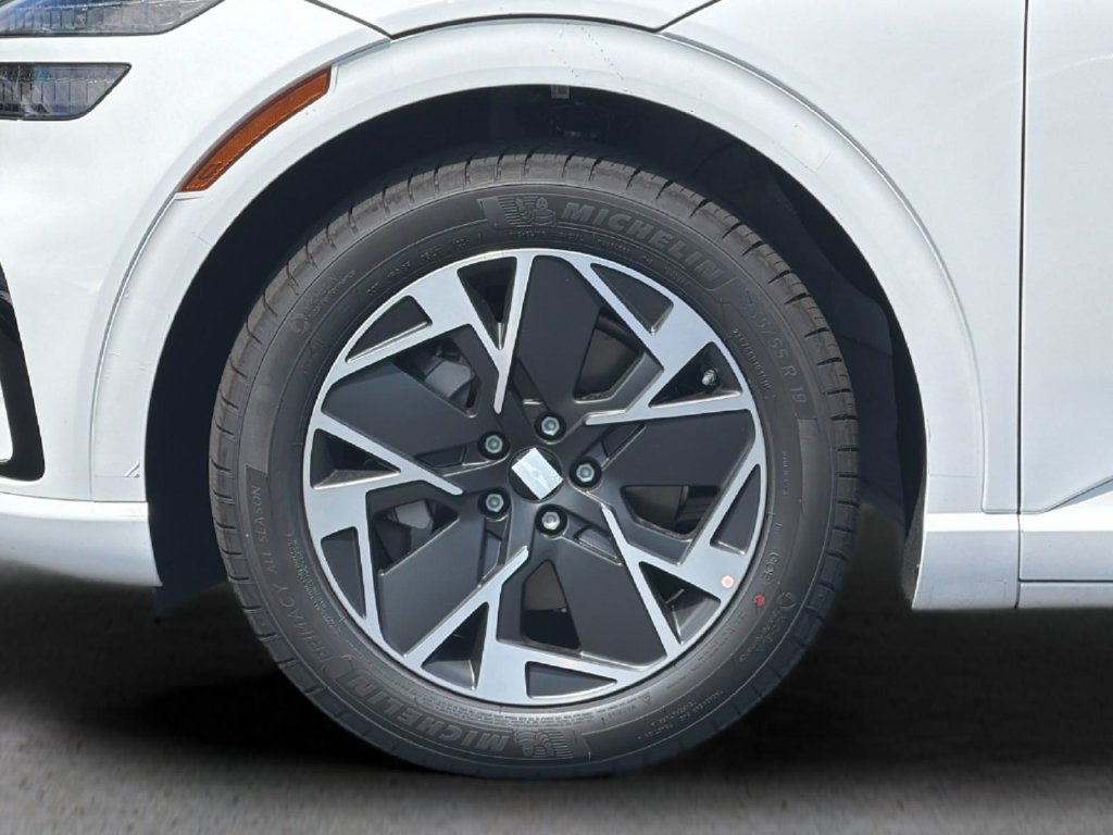 New 2027 Genesis GV60 AWD image 26