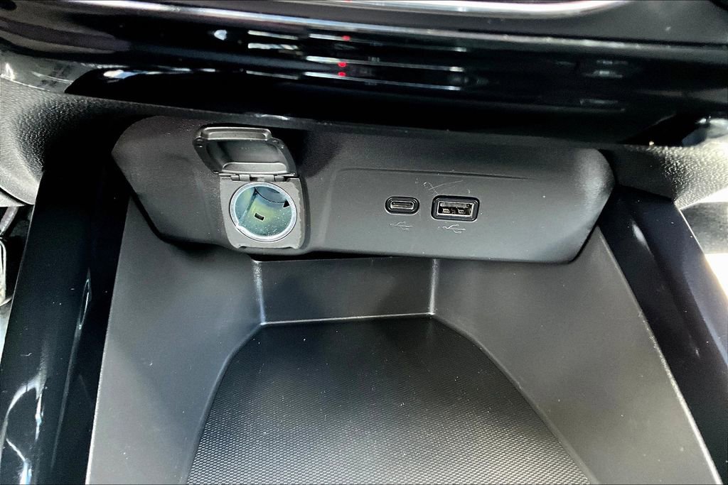 Used 2024 Chevrolet Trax LT w/ Driver Confidence Package image 26