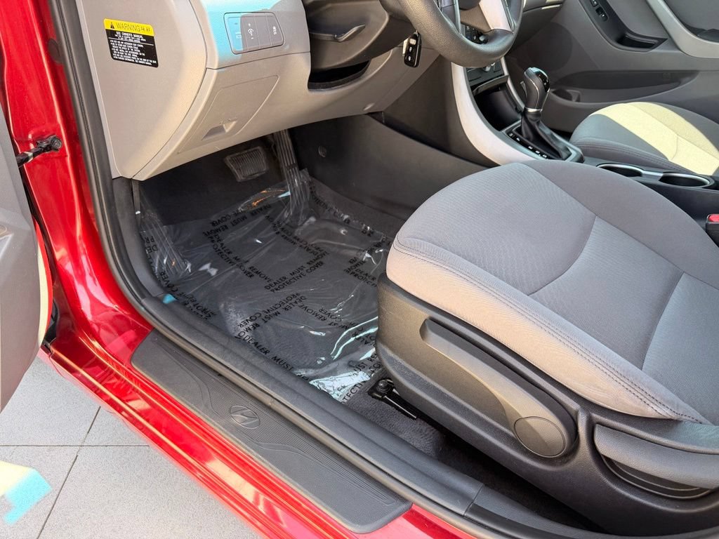 Used 2015 Hyundai Elantra SE w/ Option Group 02 FWD image 28