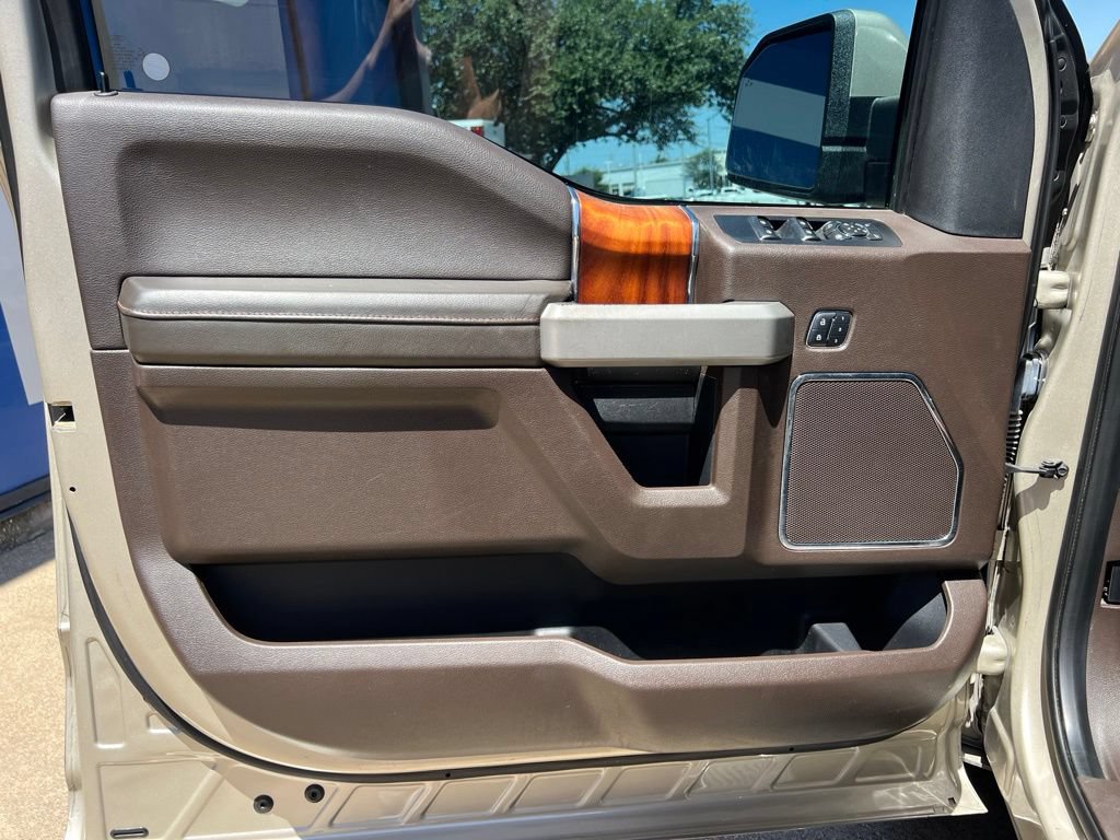Used 2018 Ford F150 King Ranch w/ Equipment Group 601A Luxury RWD image 23
