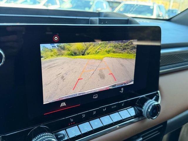 Used 2024 GMC Canyon AT4 image 28