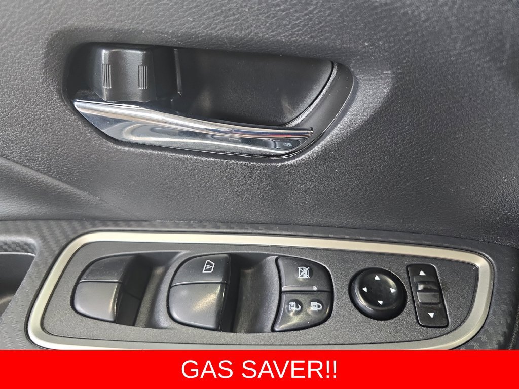 Used 2025 Nissan Versa SR w/ Trunk Package FWD image 28