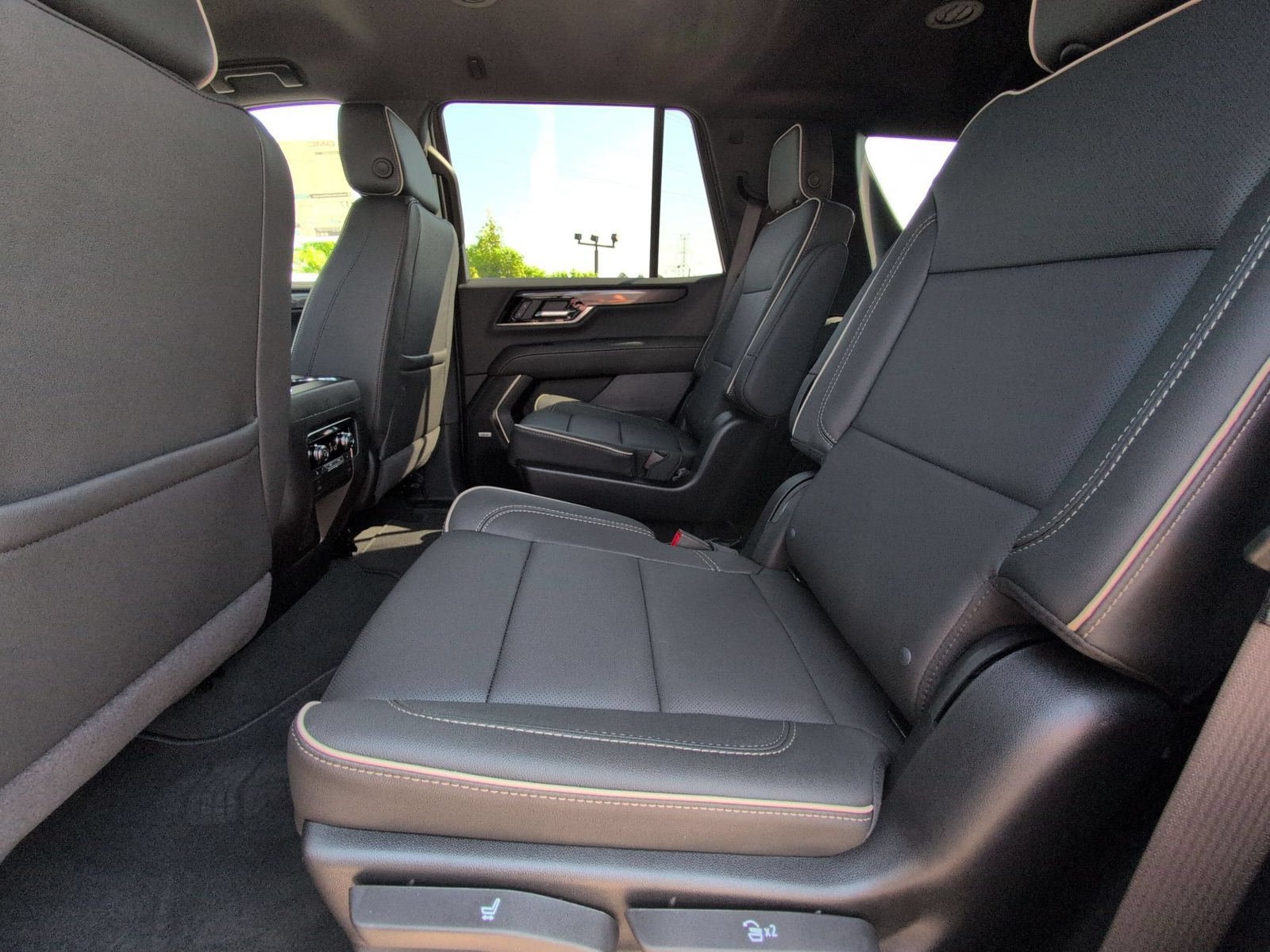 New 2026 GMC Yukon Elevation AWD/4WD image 28