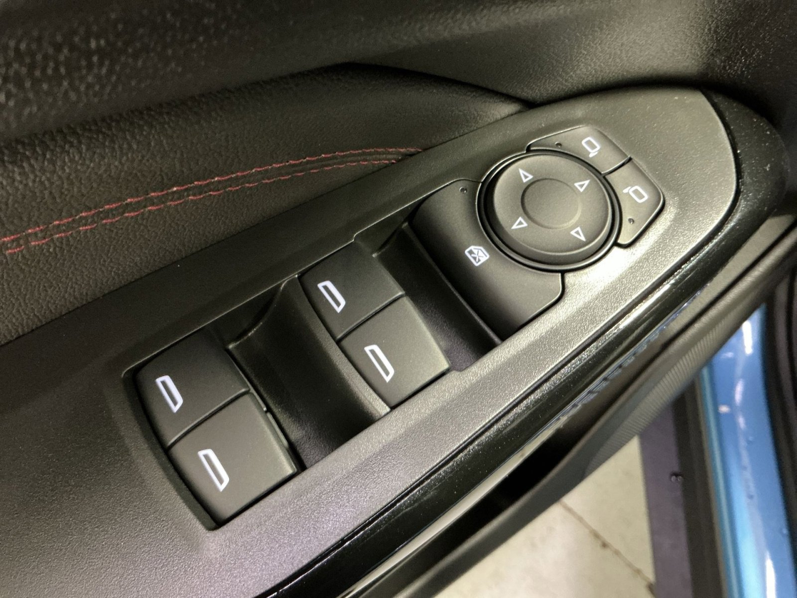 New 2026 Chevrolet Trax RS w/ Sunroof Package image 23