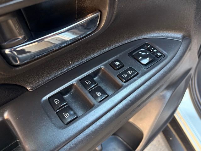 Used 2020 Mitsubishi Outlander SE AWD/4WD image 20