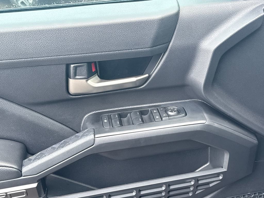 Used 2025 Toyota Tacoma TRD Sport image 35