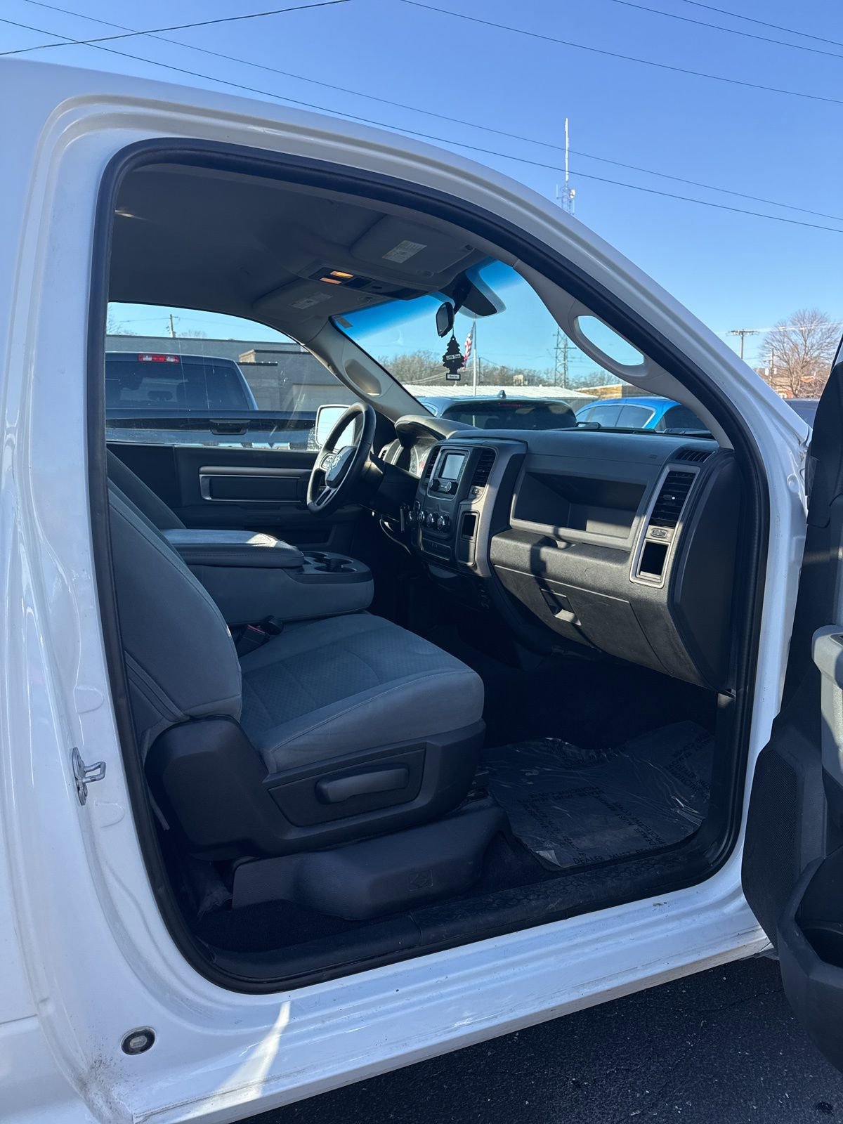 Used 2017 RAM 1500 Tradesman w/ Power & Remote Entry Group image 8