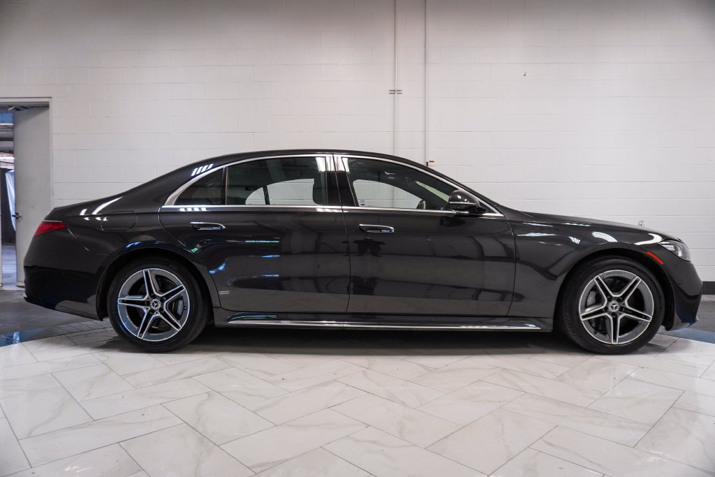 Used 2022 Mercedes-Benz S 500 4MATIC w/ AMG Line Package image 35