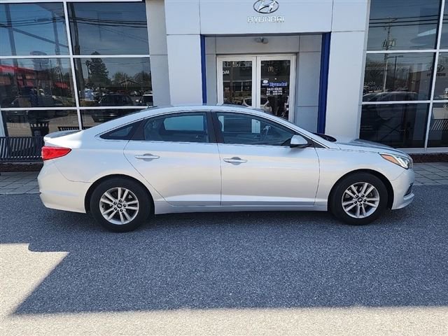 Used 2016 Hyundai Sonata SE image 4