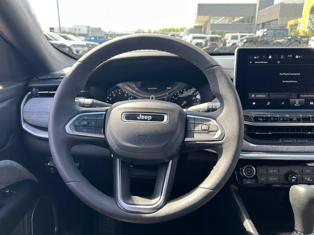 Used 2023 Jeep Compass Latitude AWD/4WD image 10