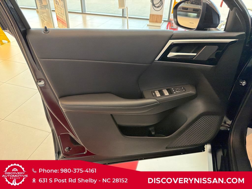 New 2026 Nissan Rogue SL AWD/4WD image 9
