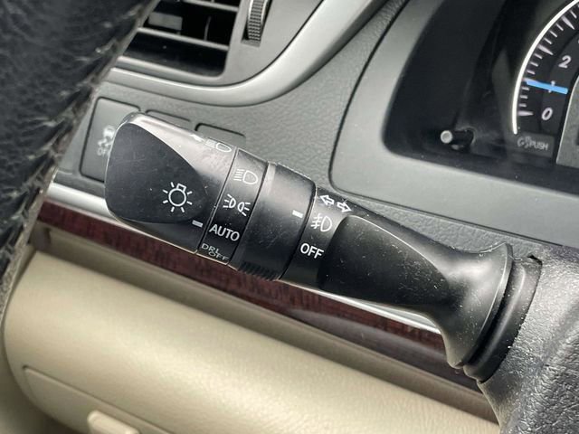 Used 2014 Toyota Camry XLE w/ Leather Package image 22