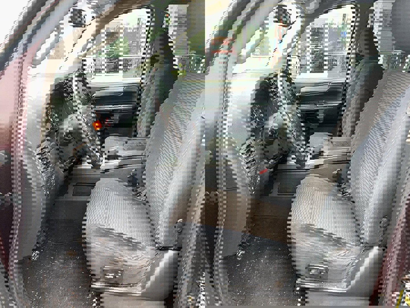 Used 2013 Nissan Armada SV image 17