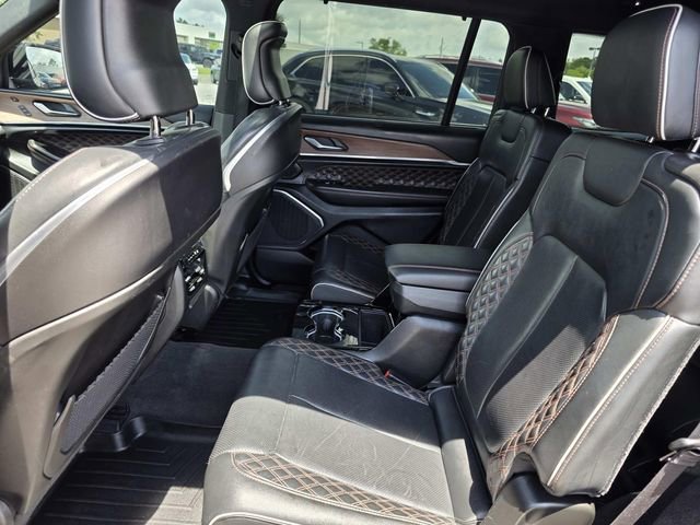 Used 2022 Jeep Grand Cherokee L Summit w/ Luxury Tech Group V AWD/4WD image 7