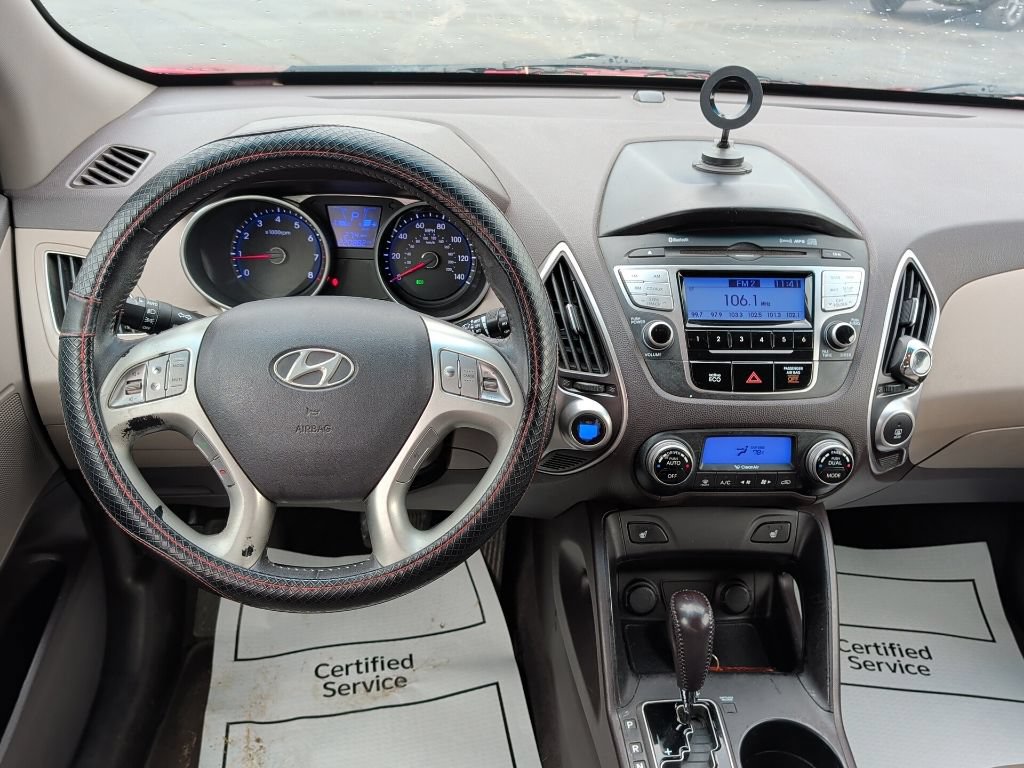 Used 2013 Hyundai Tucson Limited FWD image 11