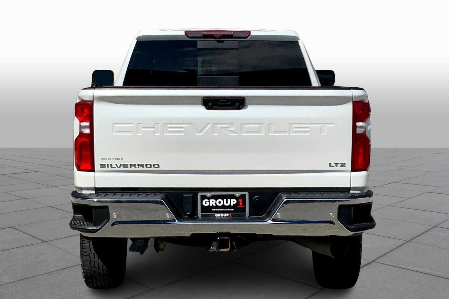 Used 2022 Chevrolet Silverado 2500 LTZ w/ LTZ Plus Package AWD/4WD image 4