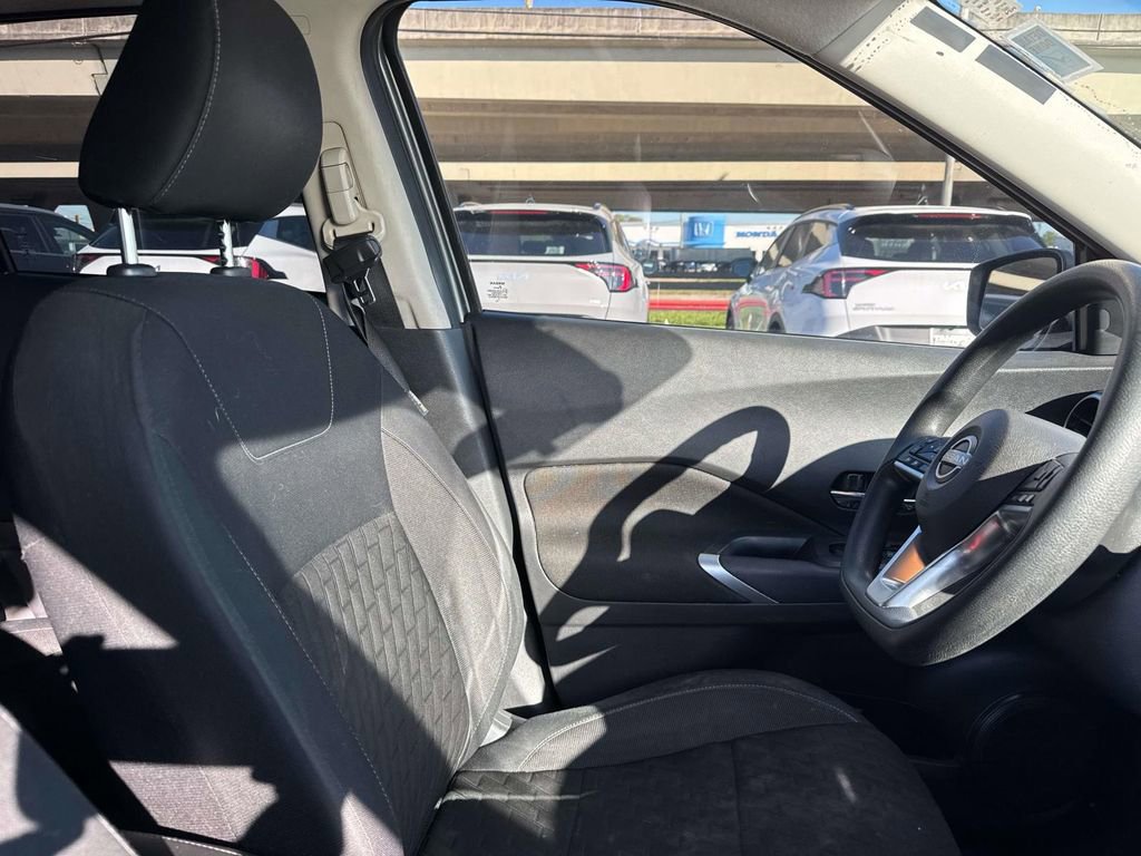 Used 2023 Nissan Kicks SV image 15