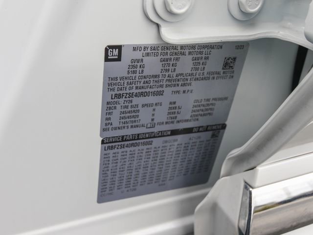 Used 2024 Buick Envision Avenir image 32