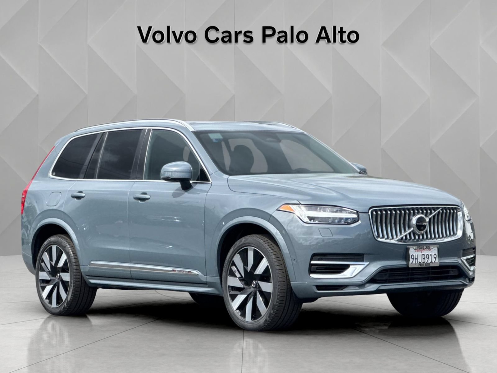 Certified 2023 Volvo XC90 T8 Ultimate w/ Lounge Package AWD/4WD image 14