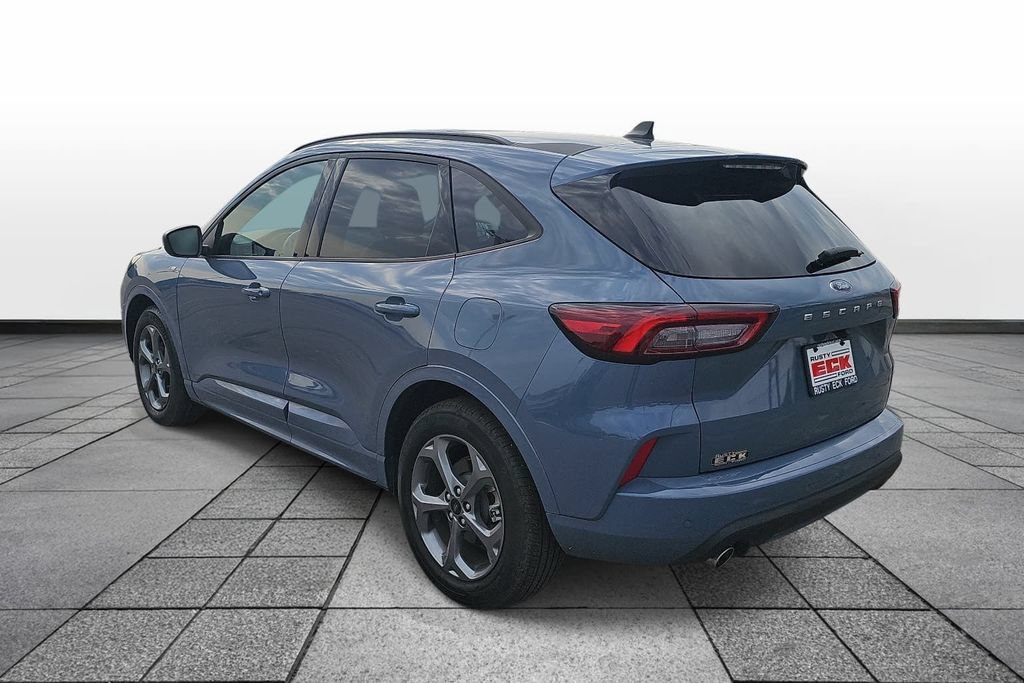 Used 2024 Ford Escape ST-Line w/ Tech Pack #1 FWD image 7