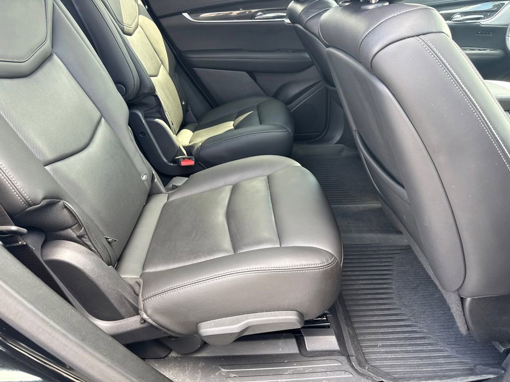 Used 2022 Cadillac XT6 Sport w/ Technology Package image 16