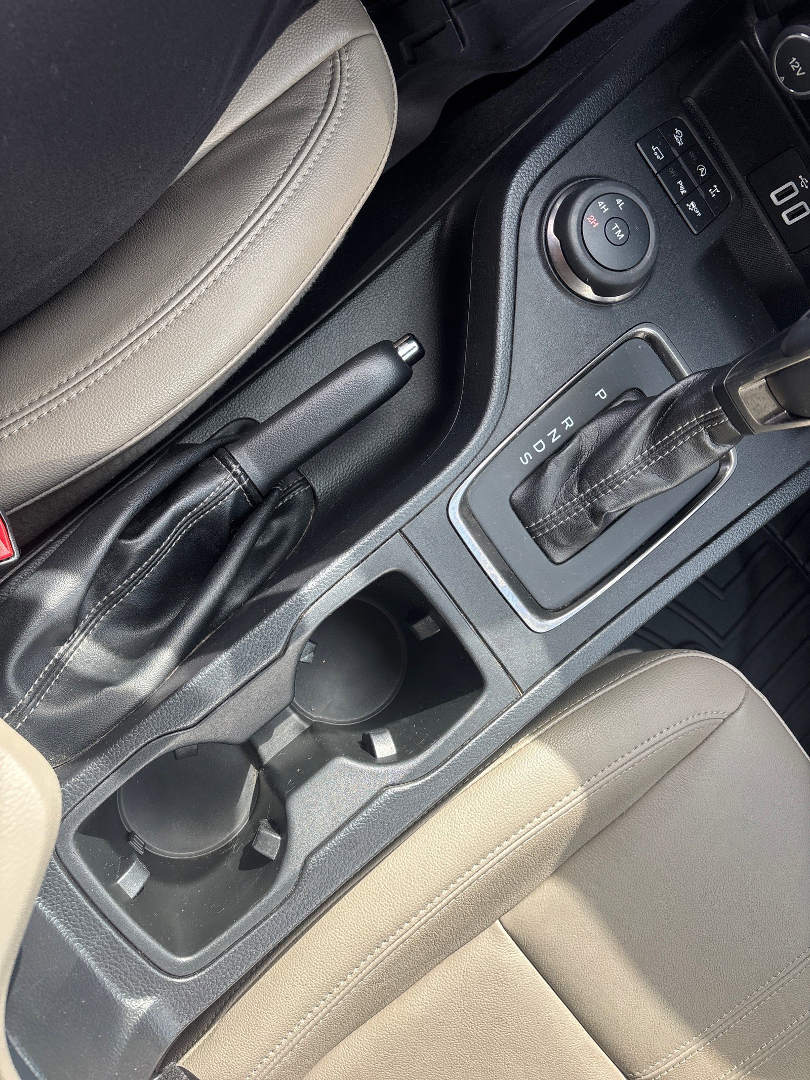 Used 2020 Ford Ranger Lariat w/ Equipment Group 501A Mid image 25