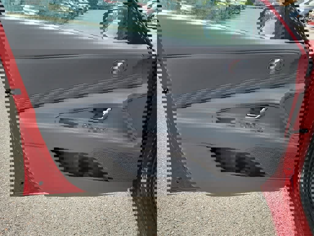 New 2025 Hyundai Elantra SEL image 19