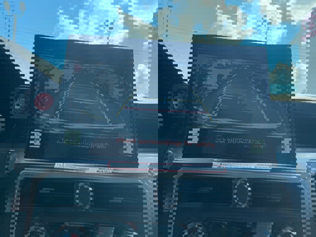 New 2025 Toyota Tacoma TRD Sport image 5