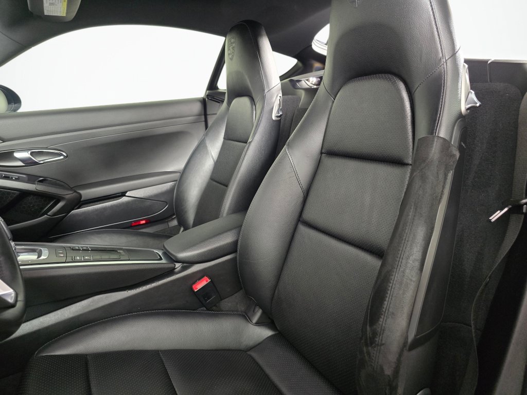 Used 2018 Porsche 718 Cayman RWD image 25
