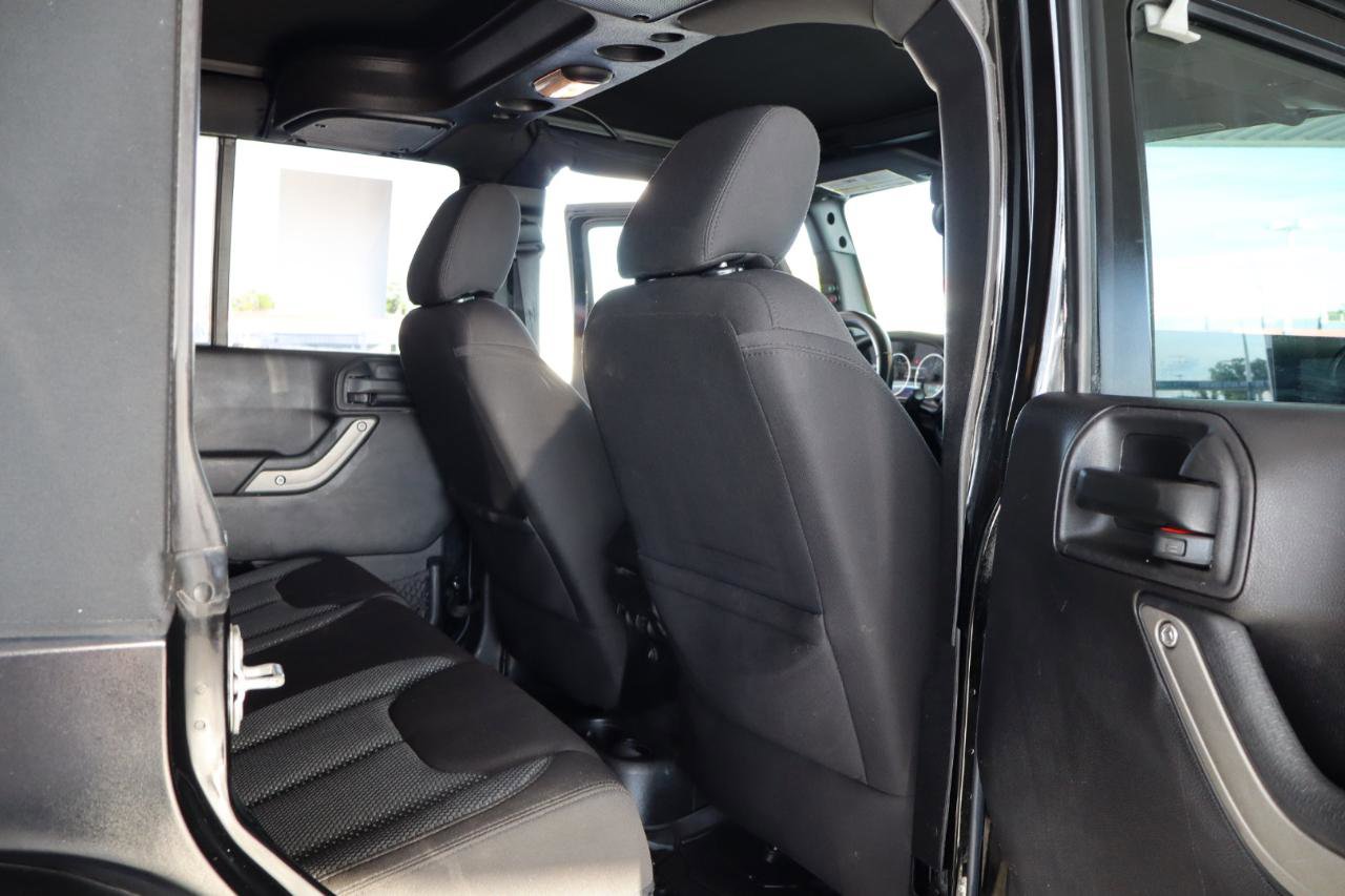 Used 2016 Jeep Wrangler Unlimited Sport image 31