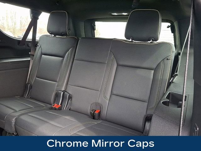Used 2025 Chevrolet Suburban Premier AWD/4WD image 21
